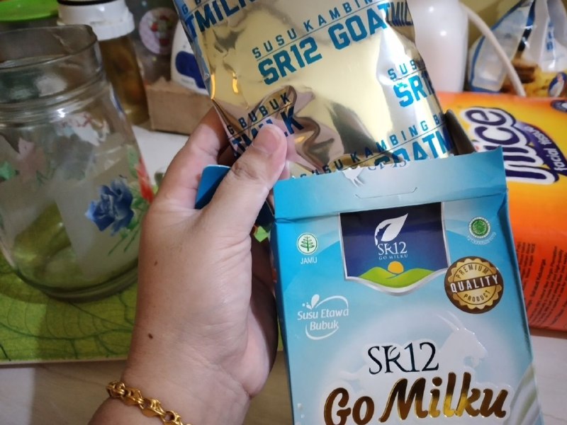 Kita coba buka susu kambing etawa SR12 GO MILKU SR12, biar tau rasanya, nggak katanya-katanya lagi, biar nyampaikan nya dari hati yg insyaAllah juga di terima dengan hati, 🥰💐 MasyaAllah.Wah bubuk nya di incip2 rasanya manis2 gurih gitu ya, pas diaduk pakai air panas..diseruput wah memang benar enak buanget👍, manis gurih2 gitu ya..manisnya pas, tidak bau prengus, nggak eneg. Anak2 aja pada suka, mau nambah terus🤩oiya, susu ini nggak ada gula nya lo..tapi kok ada manisnya mbak?Iya, karena komposisinya susu ini salah satu nya adalah MADU, jadi manis nya didapat dari madu murni Okey, sehingga makin bagus untuk kesehatan, serta aman untuk penderita diabetes🥰💐🌿yuk jaga imun tubuhmu dg susu GOMILKU SR12Komposisinya : Susu Kambing Etawa, Madu, Daun kelor dan Ikan Gabus.Yuk segera diorderReady stock🤩Wa/telegram👉0821-5799-8873AGEN RESMI SR12 HERBAL SKINCARE BALIKPAPAN KAL-TIMMampir yuks 👇tokopedia.com/sr12balikpapanAtaushopee.co.id/agenresmisr12Kita coba buka susu kambing etawa SR12 GO MILKU SR12, biar tau rasanya, nggak katanya-katanya lagi, biar nyampaikan nya dari hati yg insyaAllah juga di terima dengan hati, 🥰💐 MasyaAllah.Wah bubuk nya di incip2 rasanya manis2 gurih gitu ya, pas diaduk pakai air panas..diseruput wah memang benar enak buanget👍, manis gurih2 gitu ya..manisnya pas, tidak bau prengus, nggak eneg. Anak2 aja pada suka, mau nambah terus🤩oiya, susu ini nggak ada gula nya lo..tapi kok ada manisnya mbak?Iya, karena komposisinya susu ini salah satu nya adalah MADU, jadi manis nya didapat dari madu murni Okey, sehingga makin bagus untuk kesehatan, serta aman untuk penderita diabetes🥰💐🌿yuk jaga imun tubuhmu dg susu GOMILKU SR12Komposisinya : Susu Kambing Etawa, Madu, Daun kelor dan Ikan Gabus.Yuk segera diorderReady stock🤩Wa/telegram👉0821-5799-8873AGEN RESMI SR12 HERBAL SKINCARE BALIKPAPAN KAL-TIMMampir yuks 👇tokopedia.com/sr12balikpapanAtaushopee.co.id/agenresmisr12